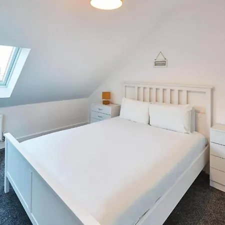 Сasa de vacaciones 3-bedroom Serviced In Skinningrove 1 *