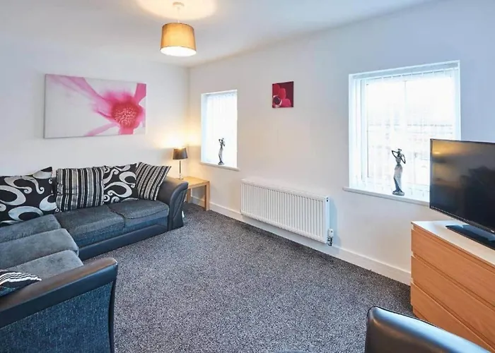 3-bedroom Serviced In Skinningrove 1